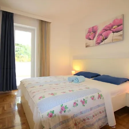 Apartment Stefani Mit Meerblick Porec